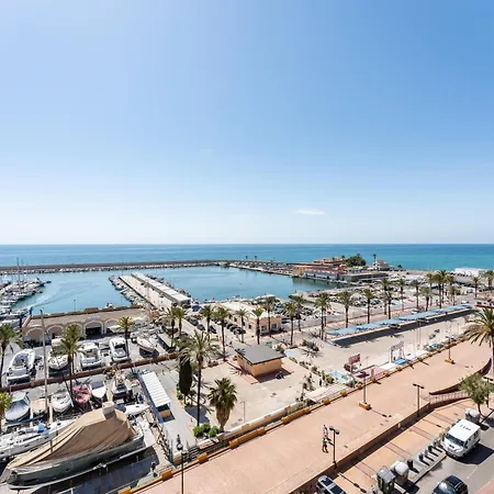 Stunning Marina View 푸엔히롤라